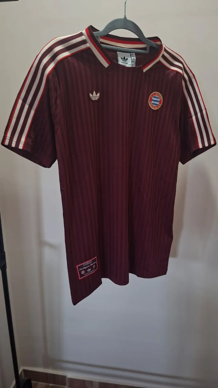 Camiseta adidas - imagen 1
