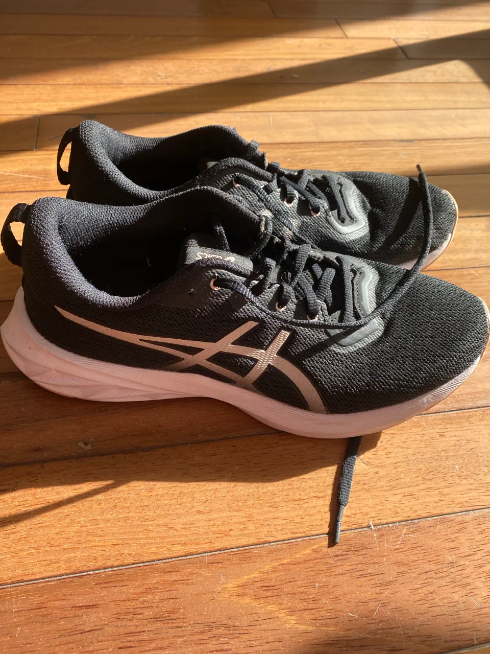 Asics · Talle US 9.5