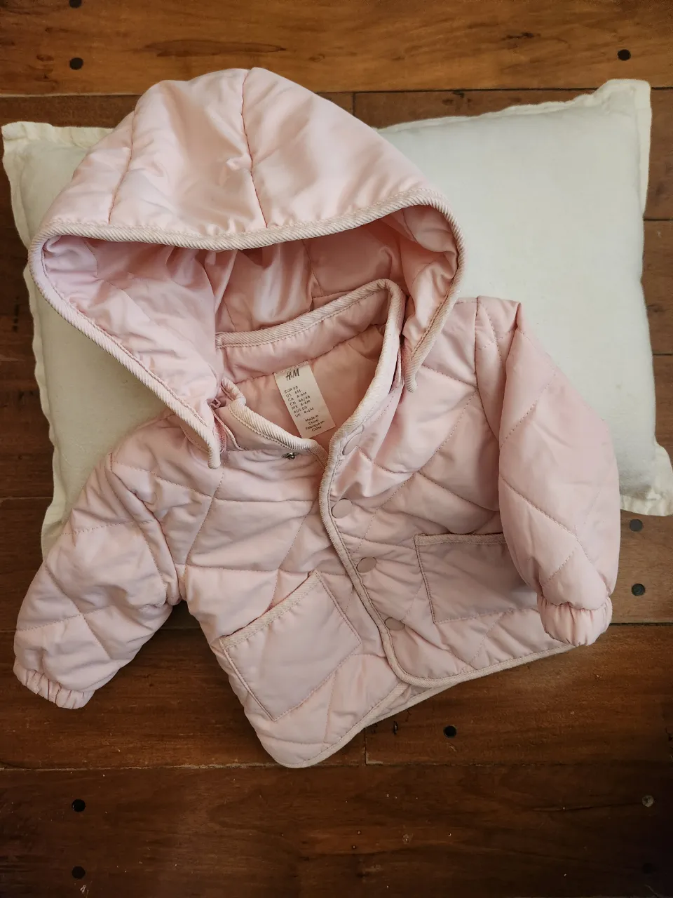 Campera bomber H&M · Talle 6-9 meses / 68 cm