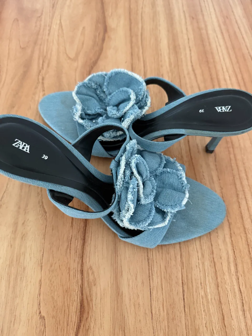 Zara · Talle AR 39