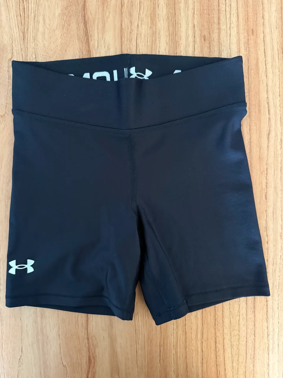 Short Under Armour · Talle S