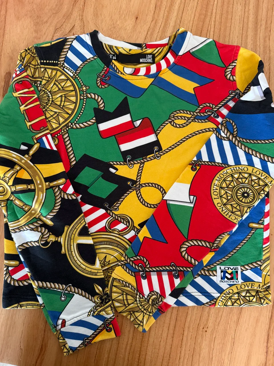Buzo Love Moschino · Talle único