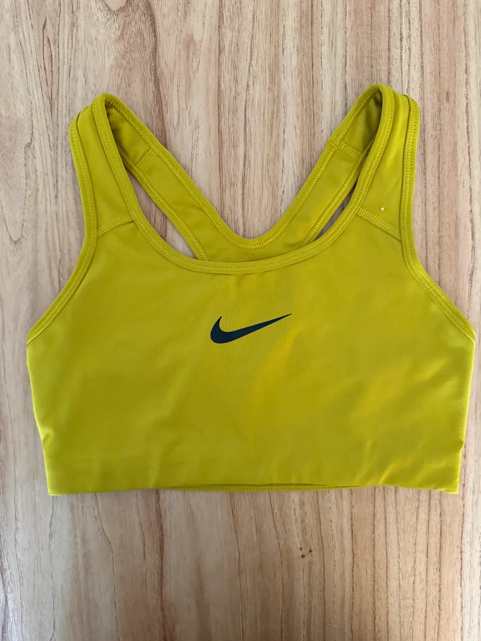 Corpiño deportivo Nike · Talle M