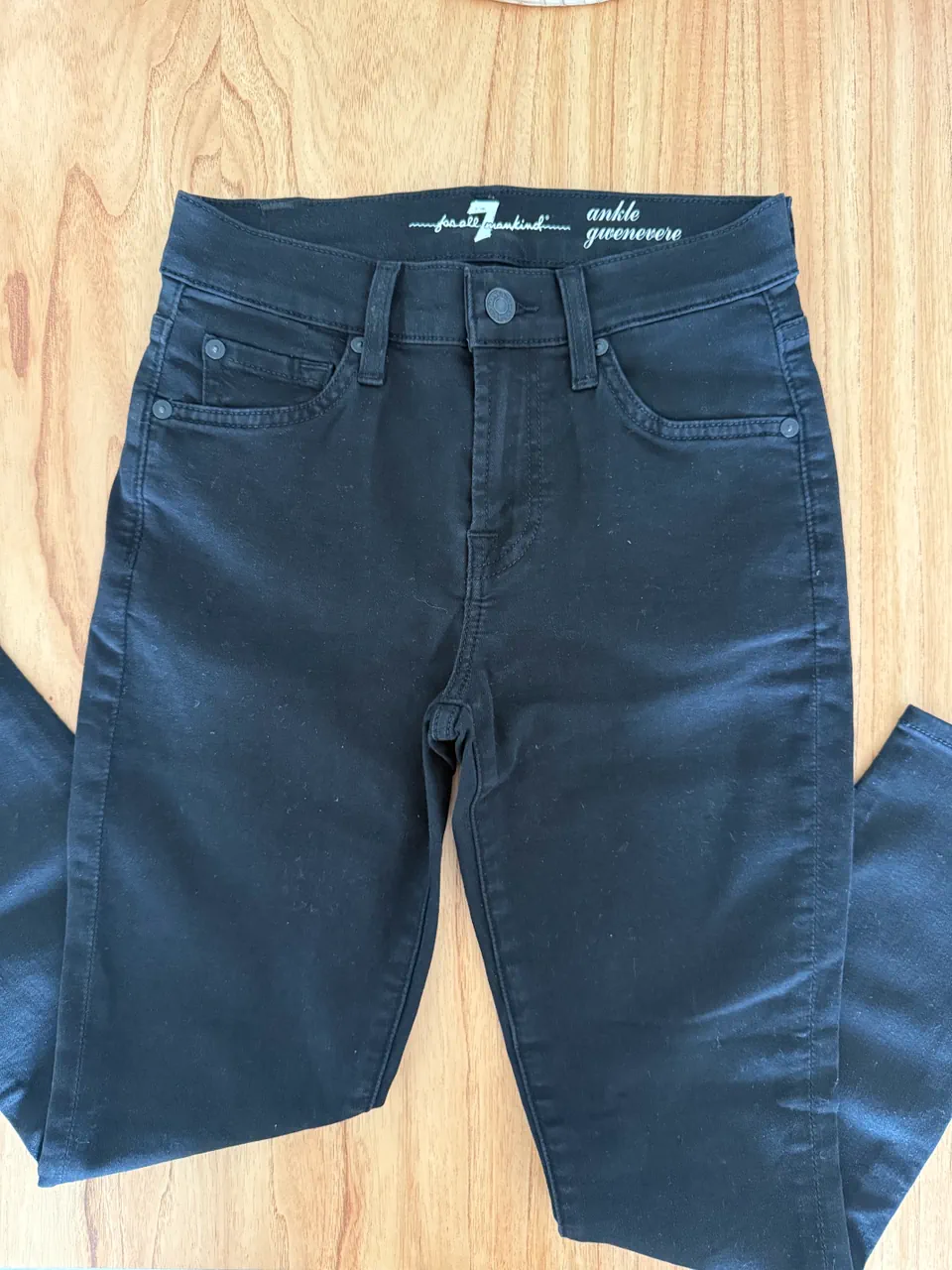 7 For All Mankind · Talle MEX/ARG 24