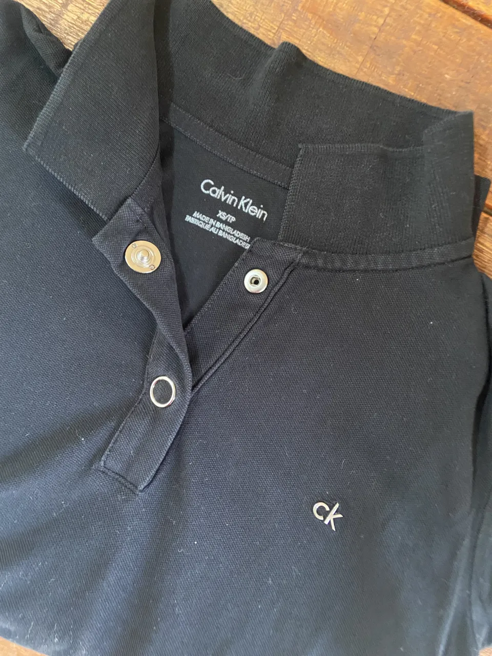 Remera Calvin Klein · Talle XS
