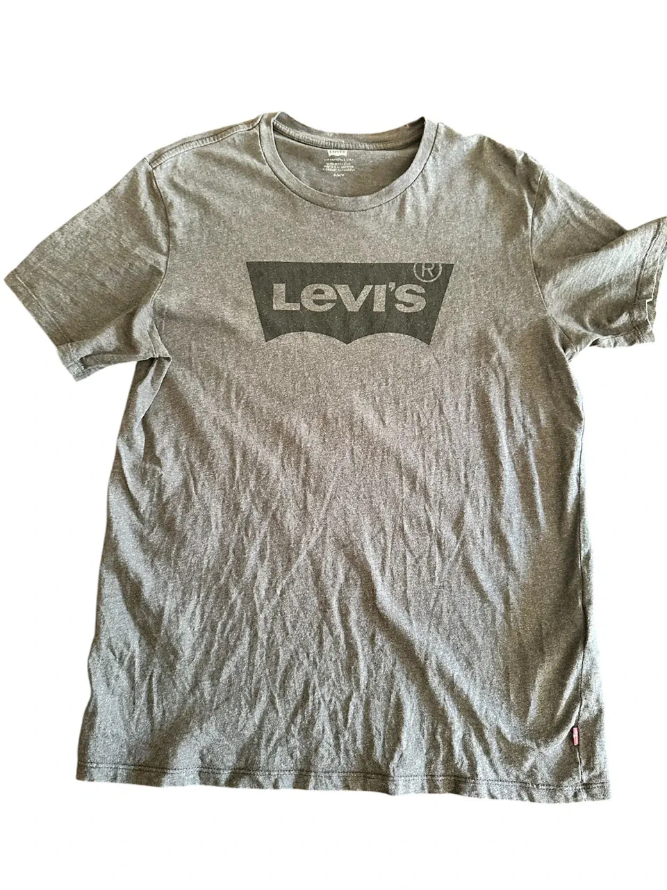 Remera Levi's · Talle M