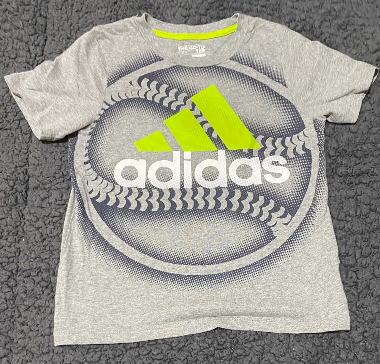 Remera adidas · Talle 7 años / 122 cm
