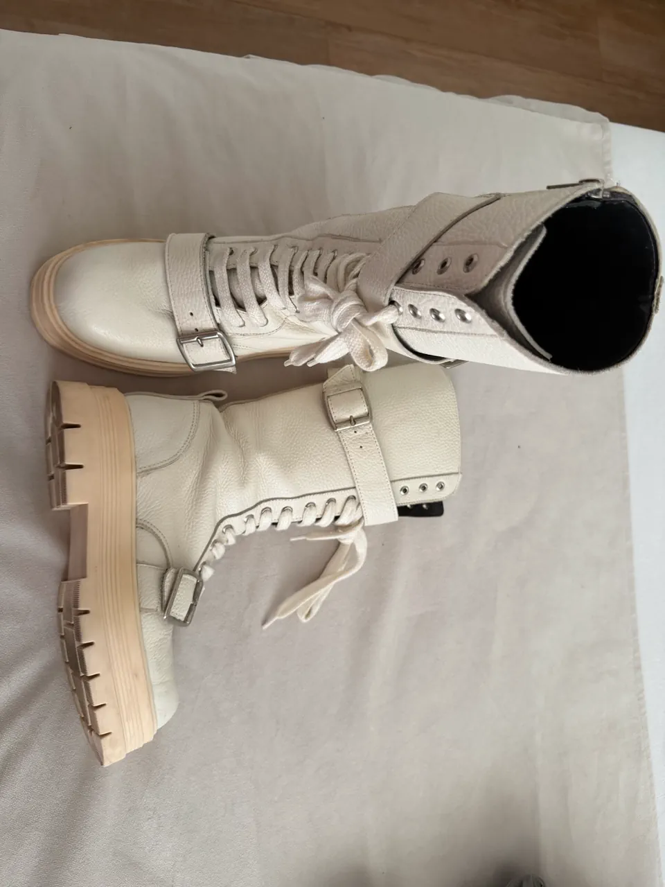 Borcegos Sofia Sarkany · Talle AR 38