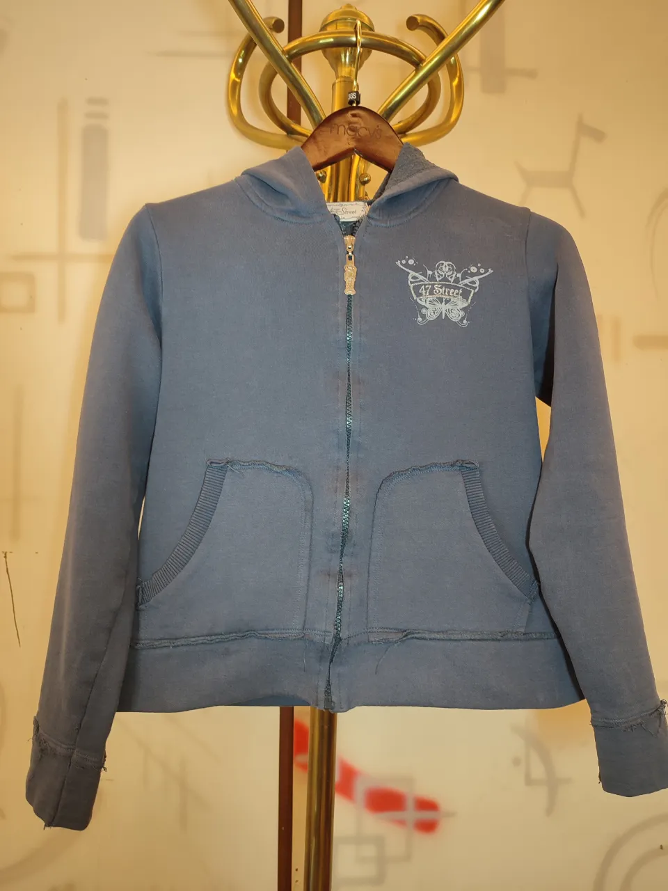 Buzo 47 Street · Talle 14 años / 164 cm