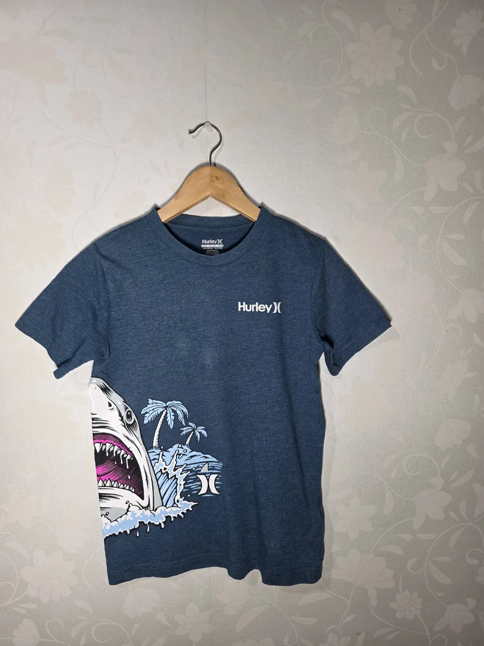 Remera Hurley · Talle 12 años / 152 cm