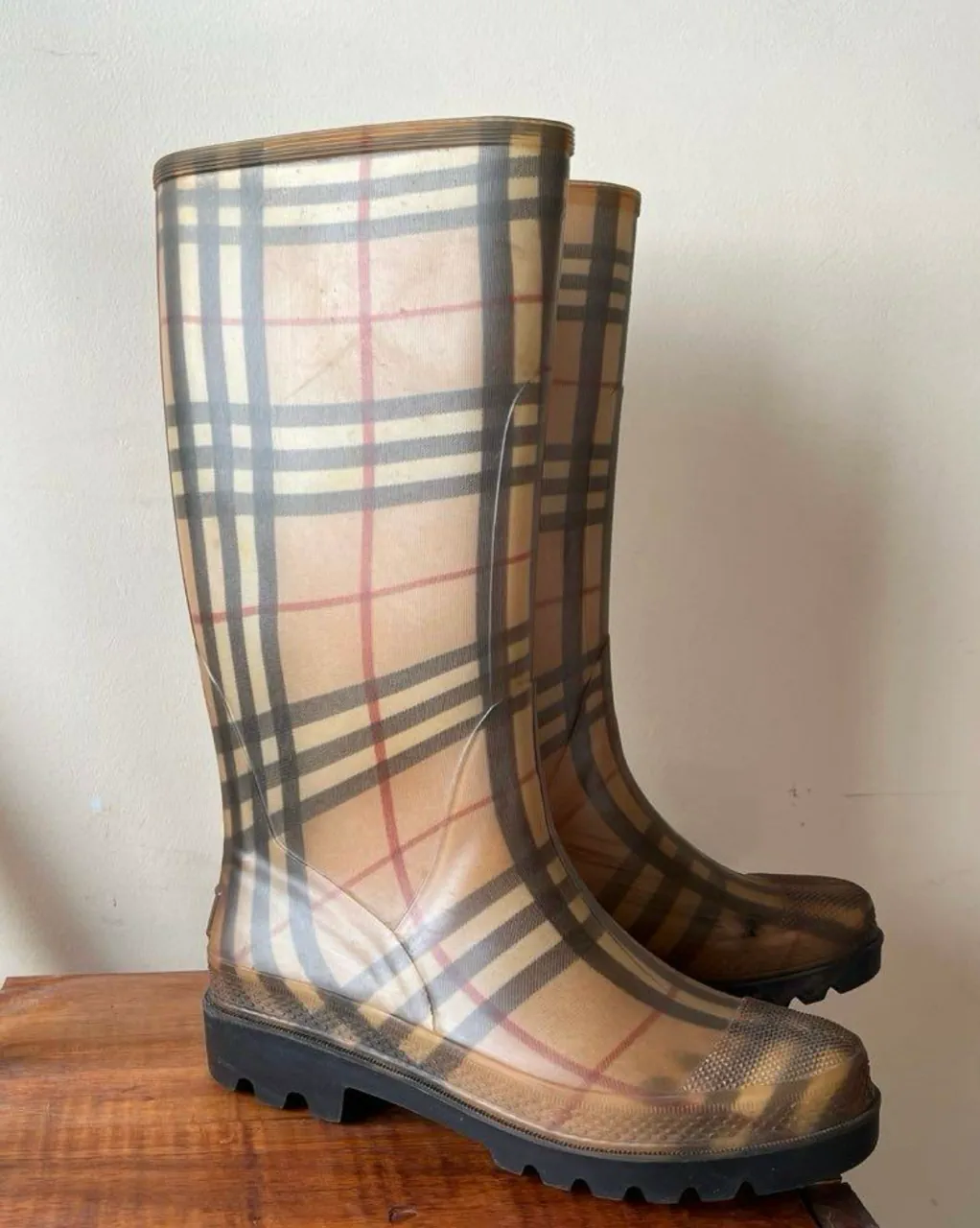 Burberry · Talle EU 38