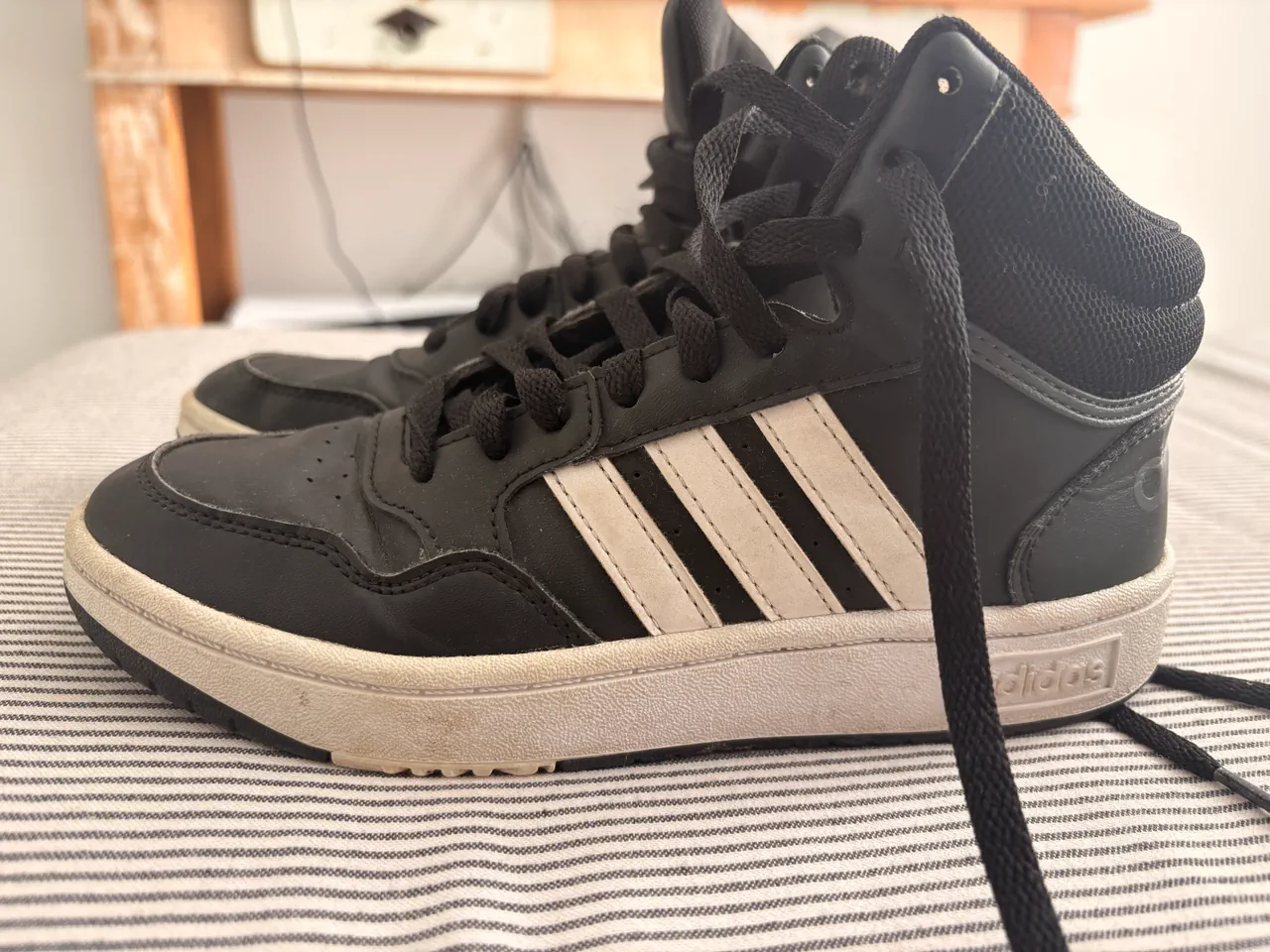 adidas · Talle AR 35