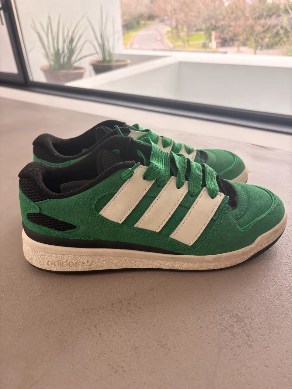adidas · Talle AR 41