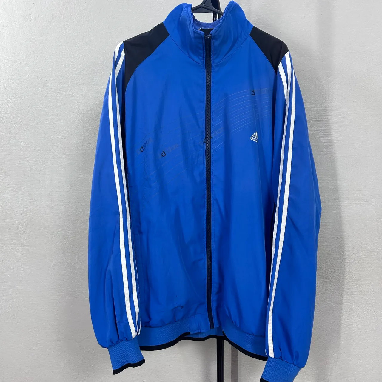 Buzo adidas - imagen 1