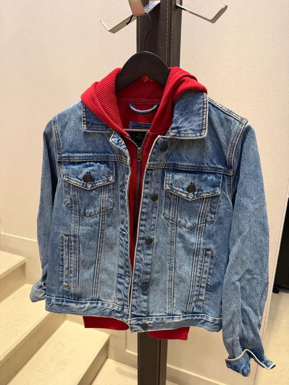 Campera Abercrombie & Fitch · Talle S