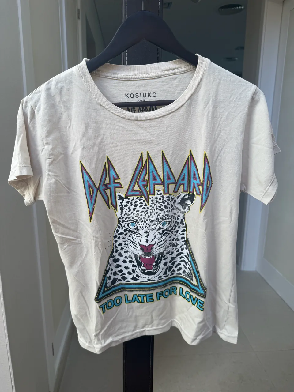 Remera Kosiuko · Talle M