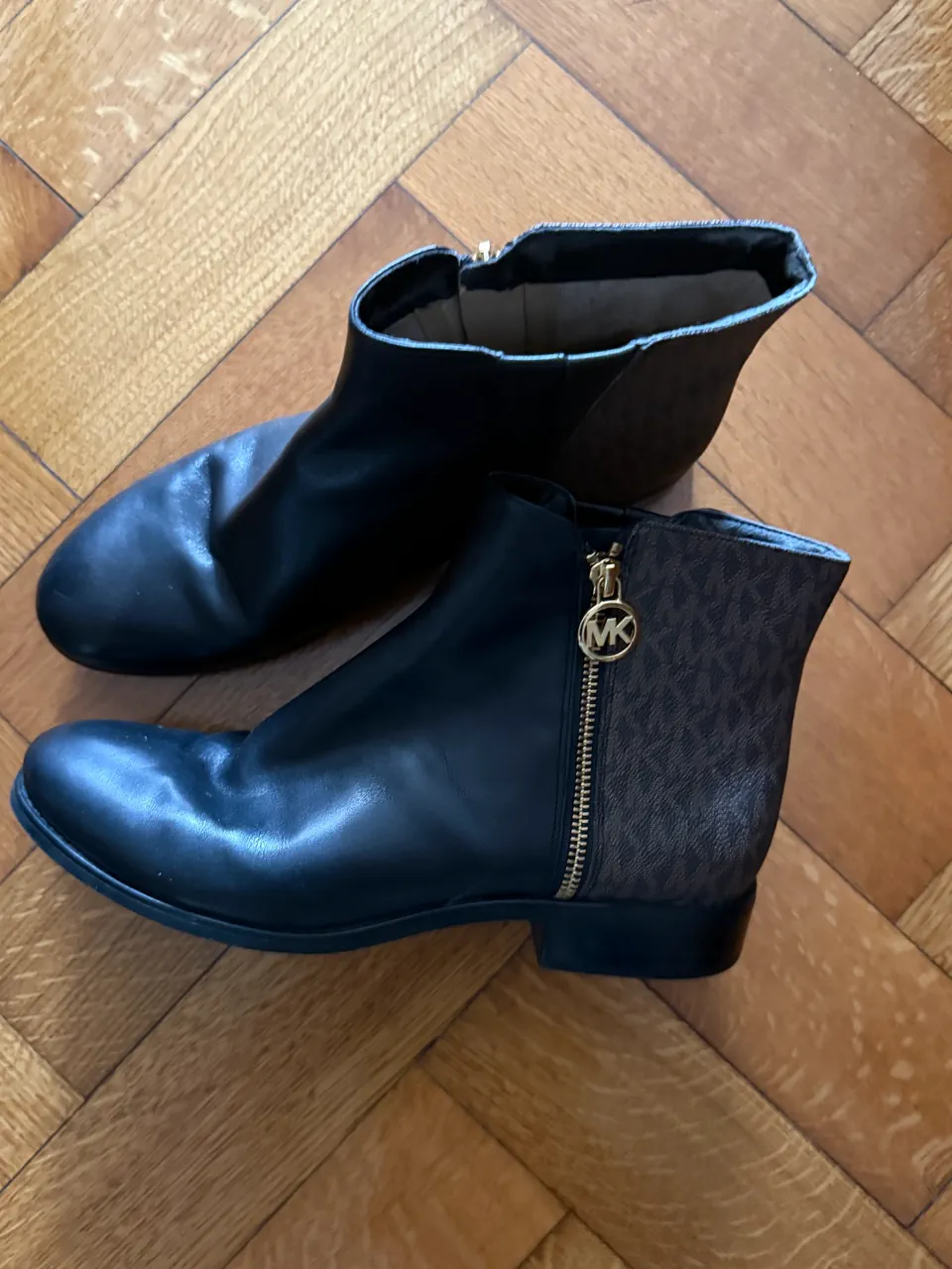 Michael Kors · Talle AR 40