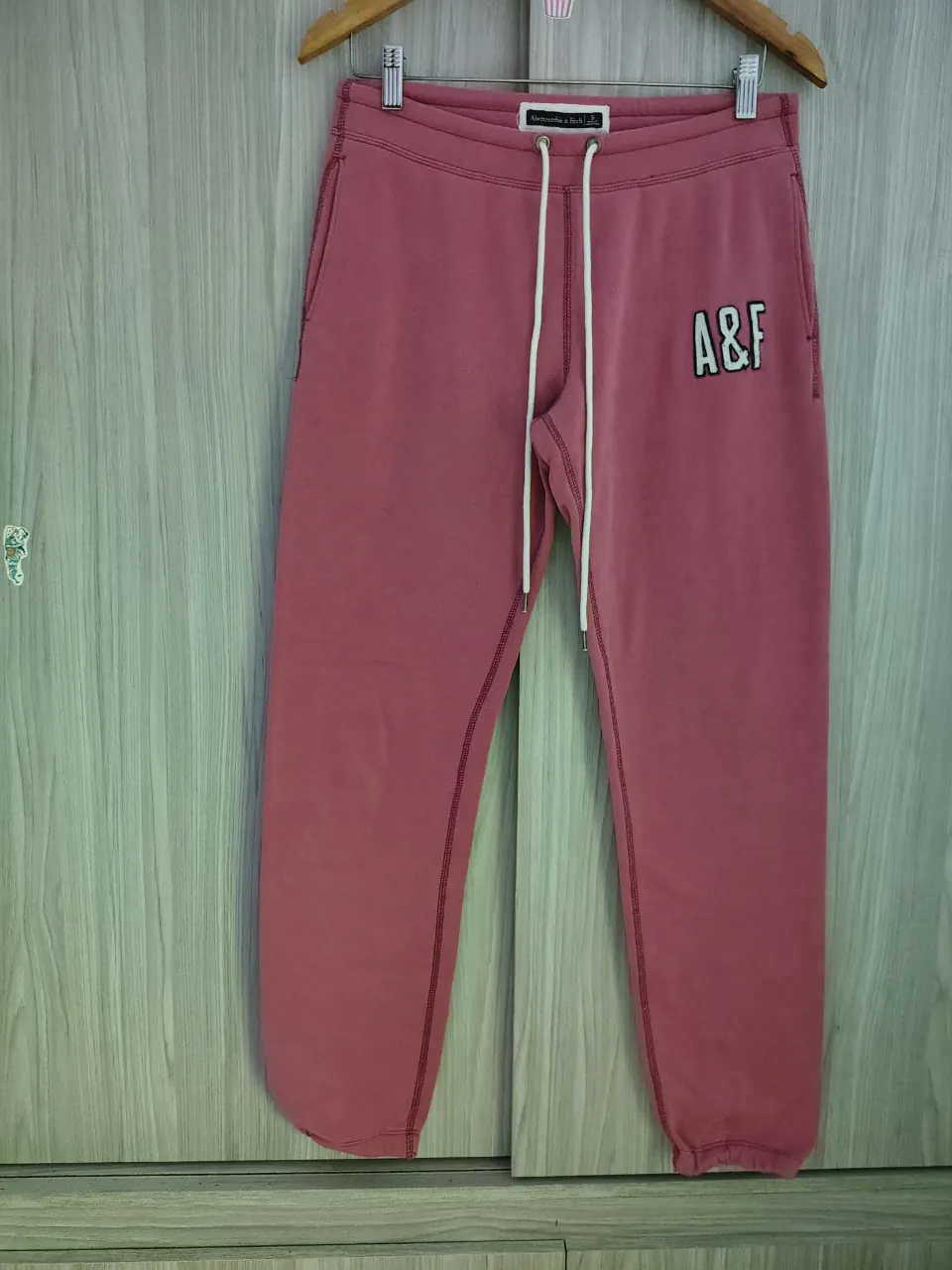 Abercrombie & Fitch · Talle M
