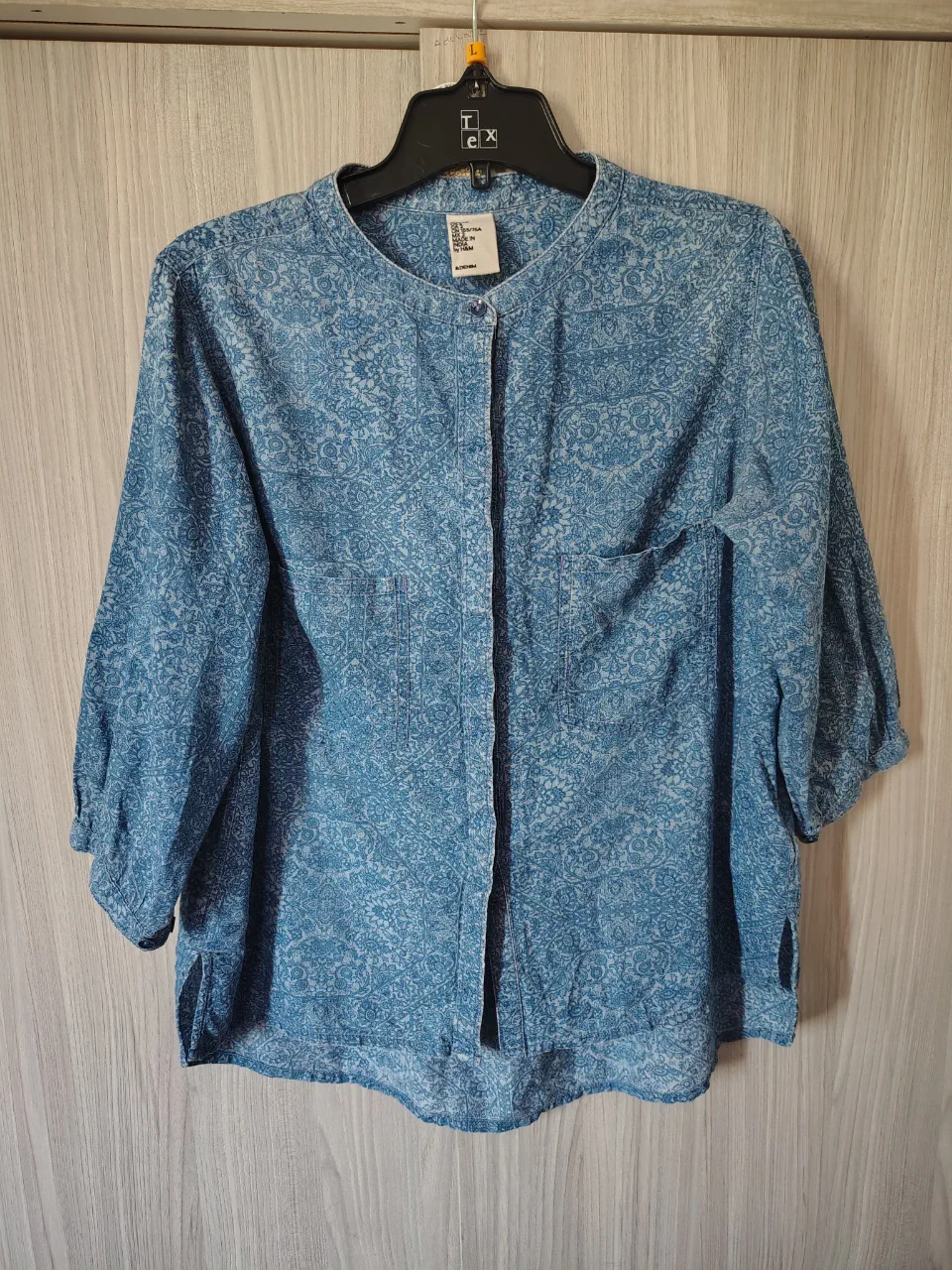 Camisa H&M · Talle M