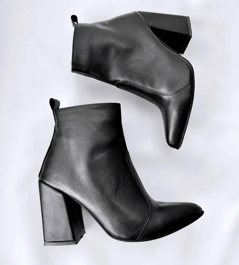 Cuesta Blanca · Talle AR 37