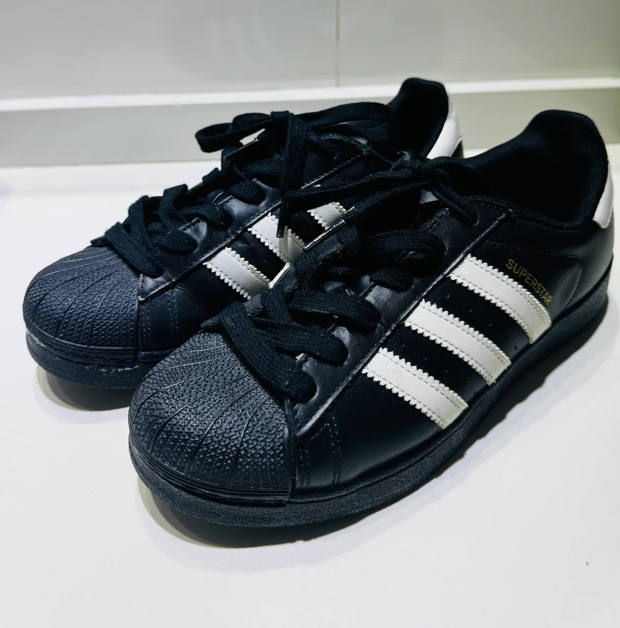 adidas · Talle US 6