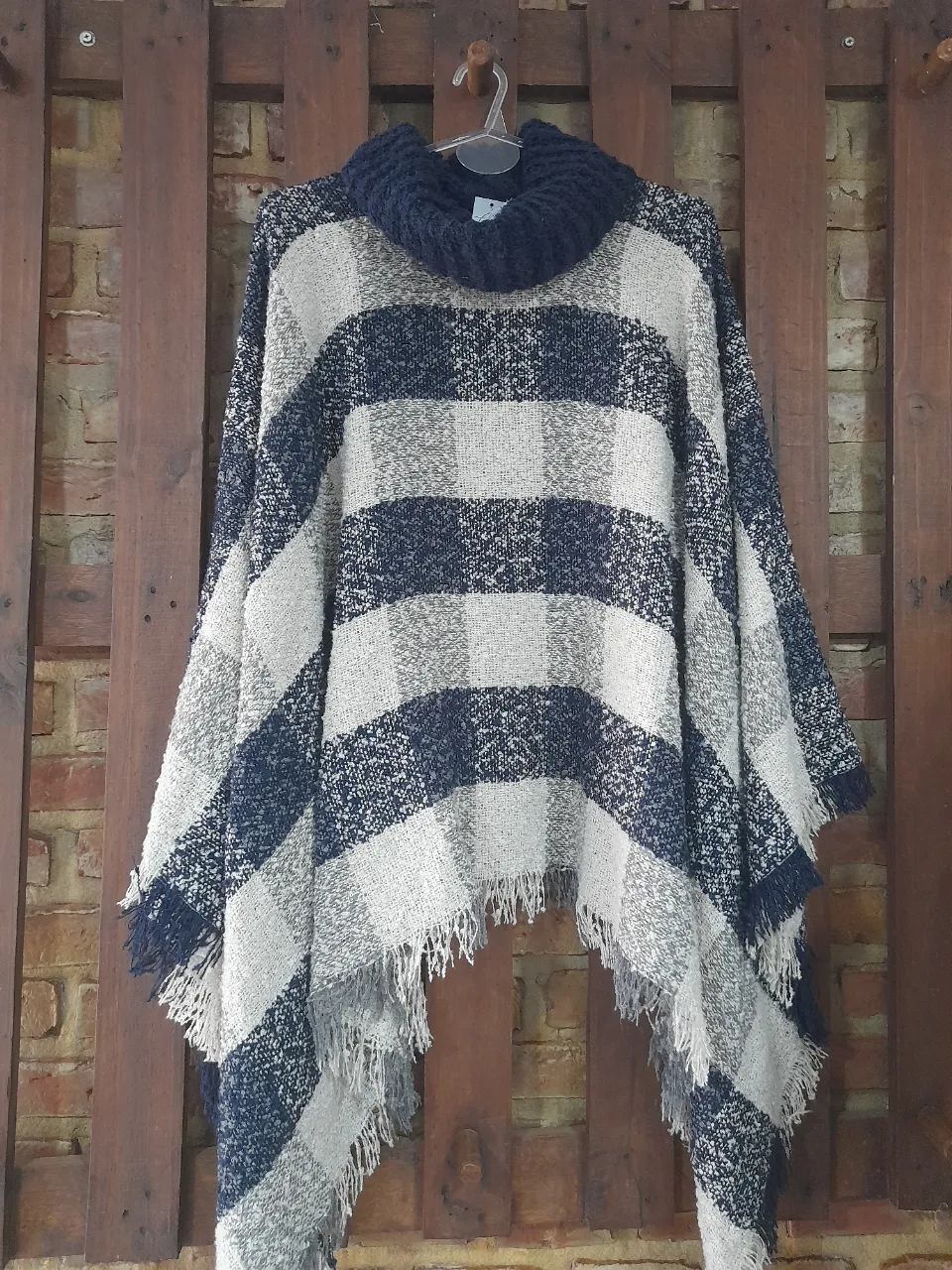 Poncho Otra · Talle único