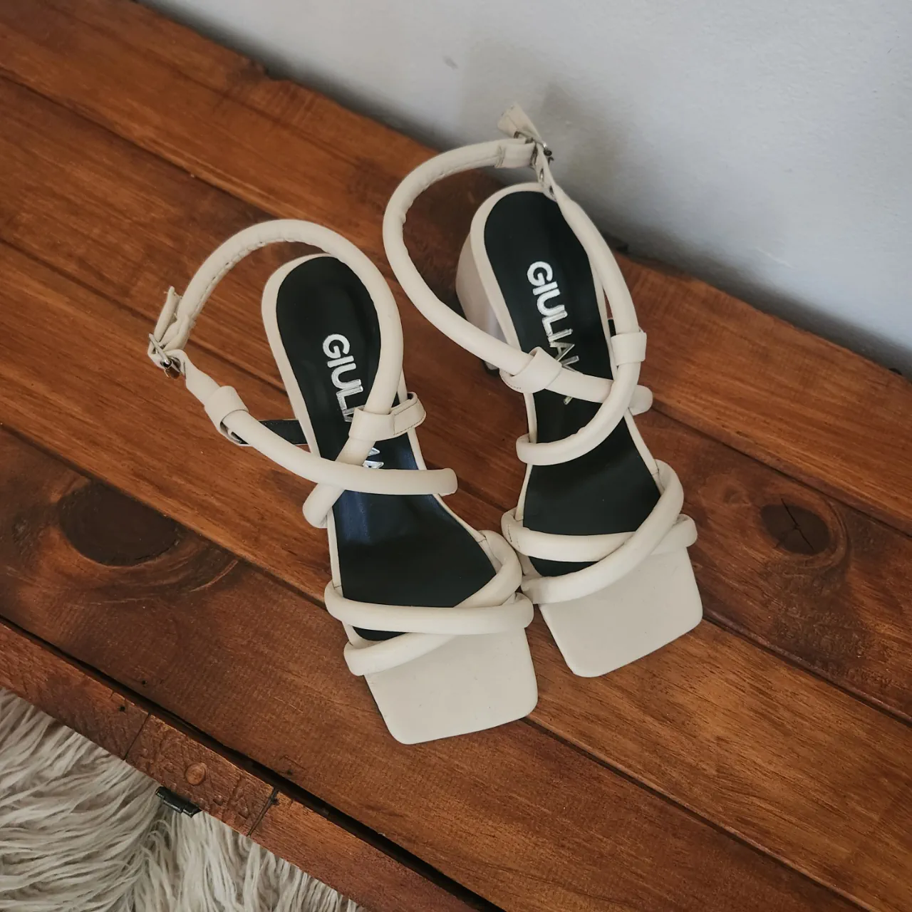 Giuliana · Talle AR 38