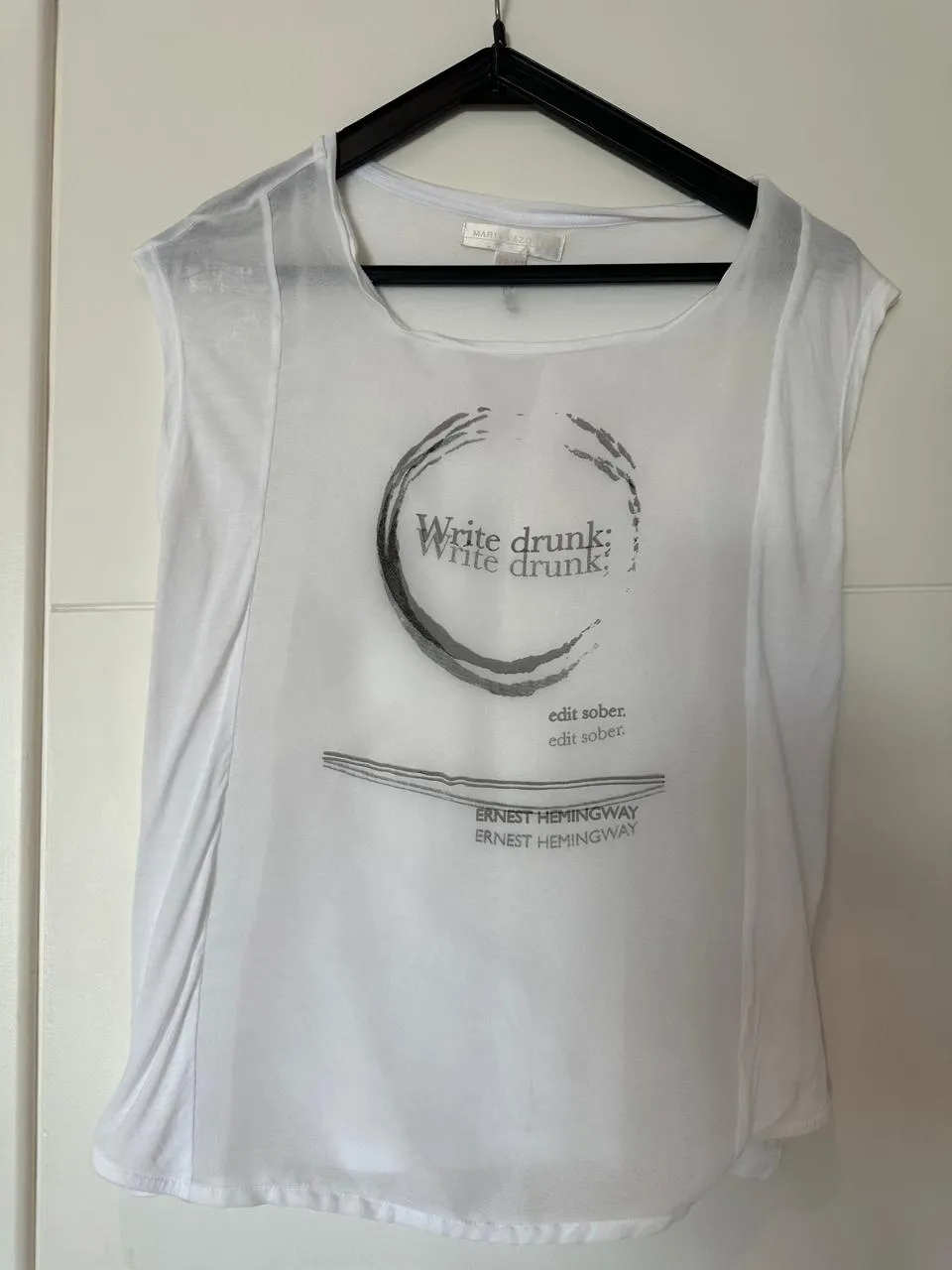 Remera Maria Vazquez · Talle S