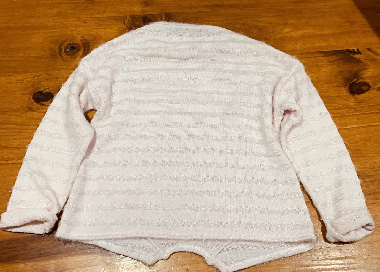 Sweater de cuello redondo Sin marca · Talle 4 años / 104 cm