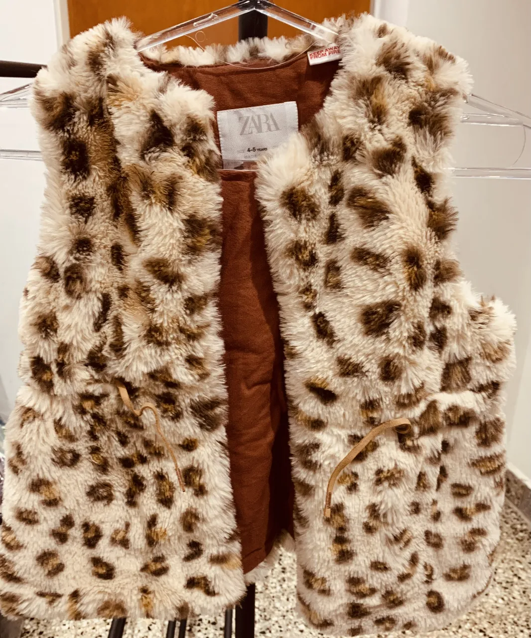 Chaleco Zara · Talle 5 años / 110 cm