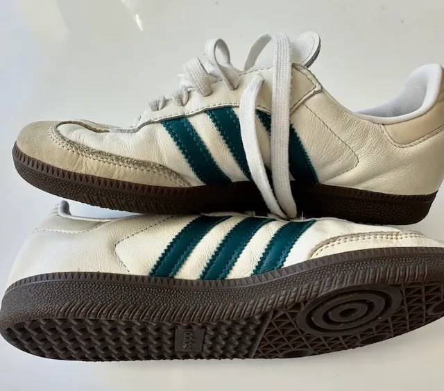 adidas · Talle EU 37