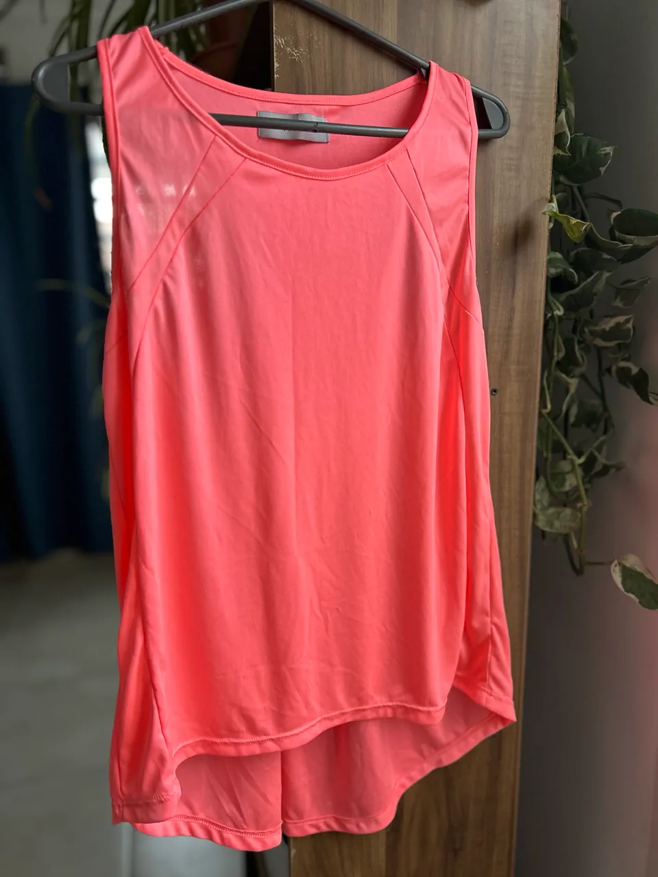 Musculosa Martina Di Trento - imagen 1