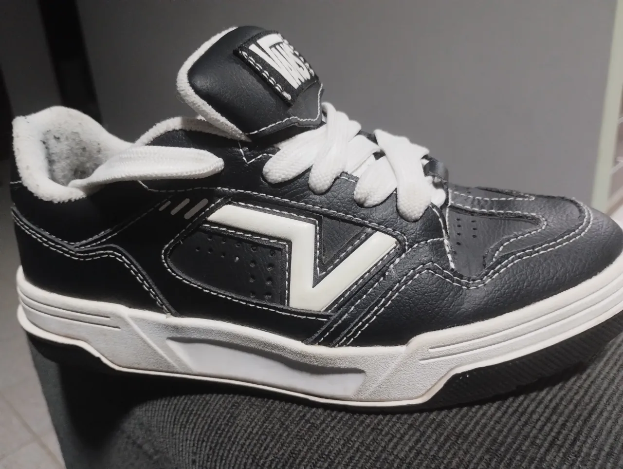Vans · Talle AR 37