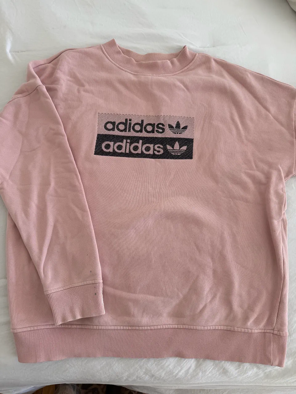 Buzo adidas · Talle S