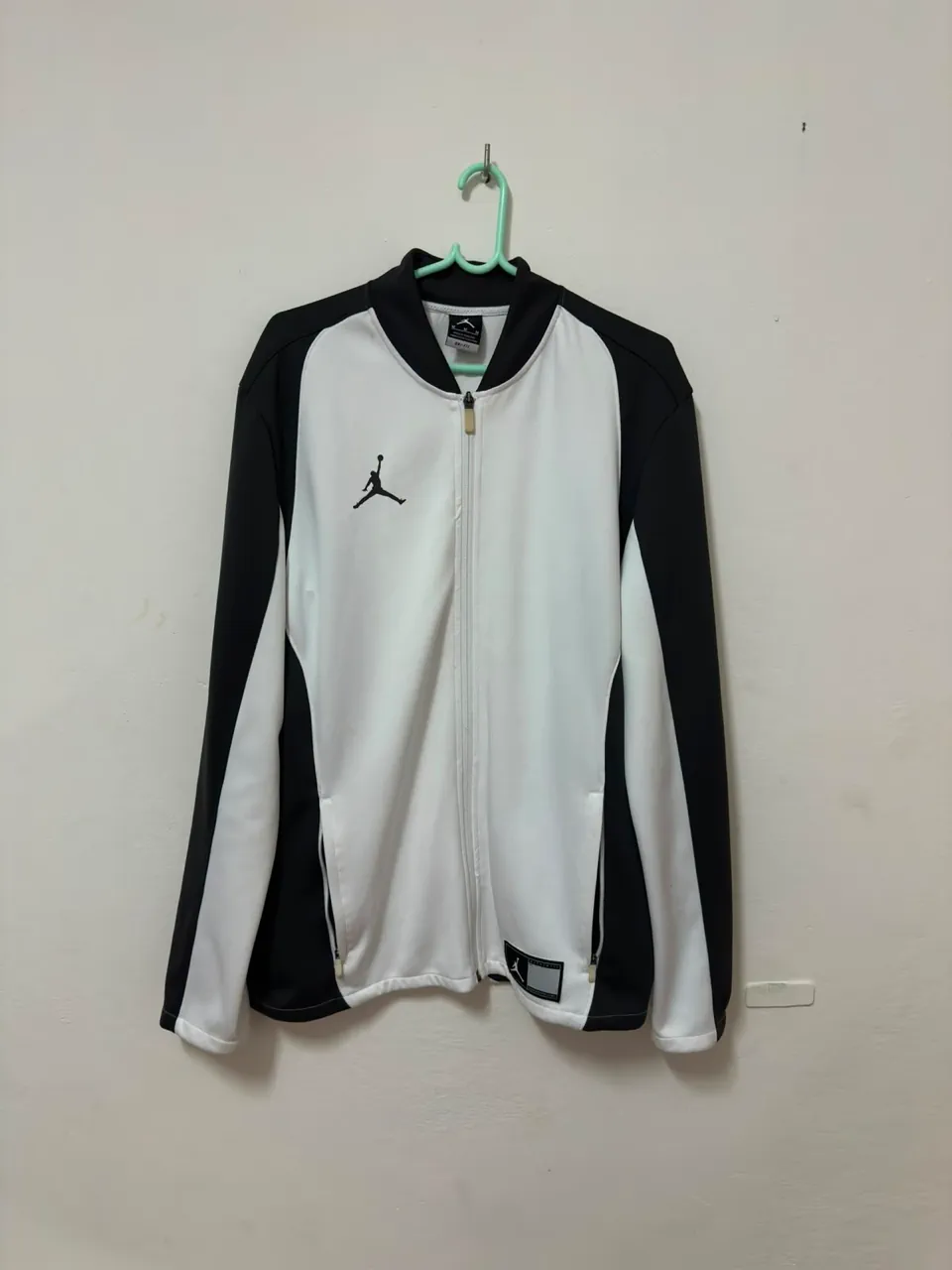 Jordan · Talle M
