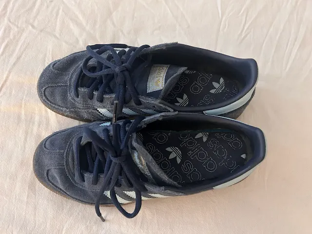adidas · Talle EU 38