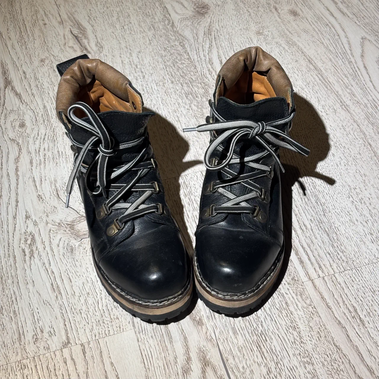 Botas - · Talle AR 39