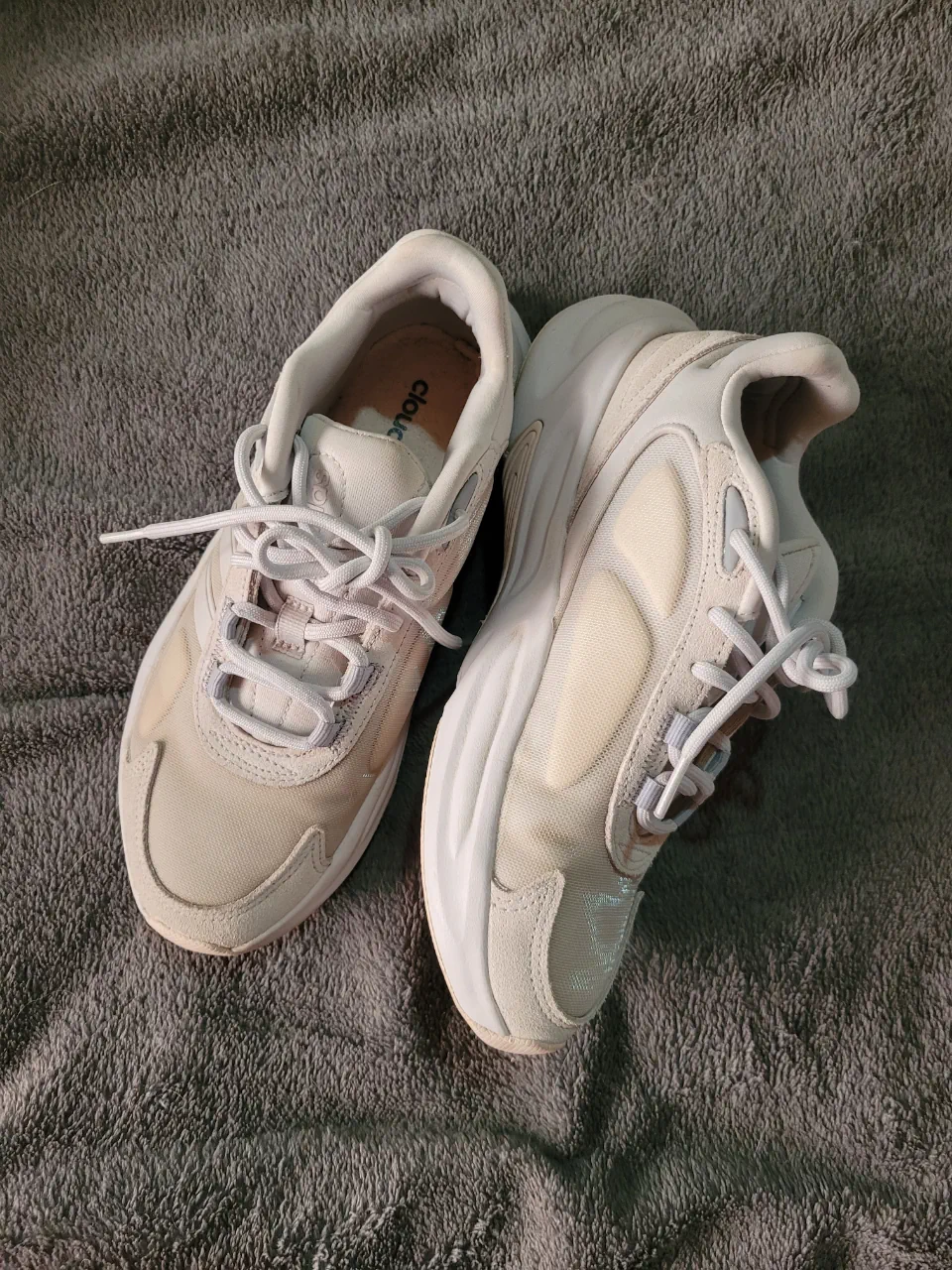 adidas · Talle US 6