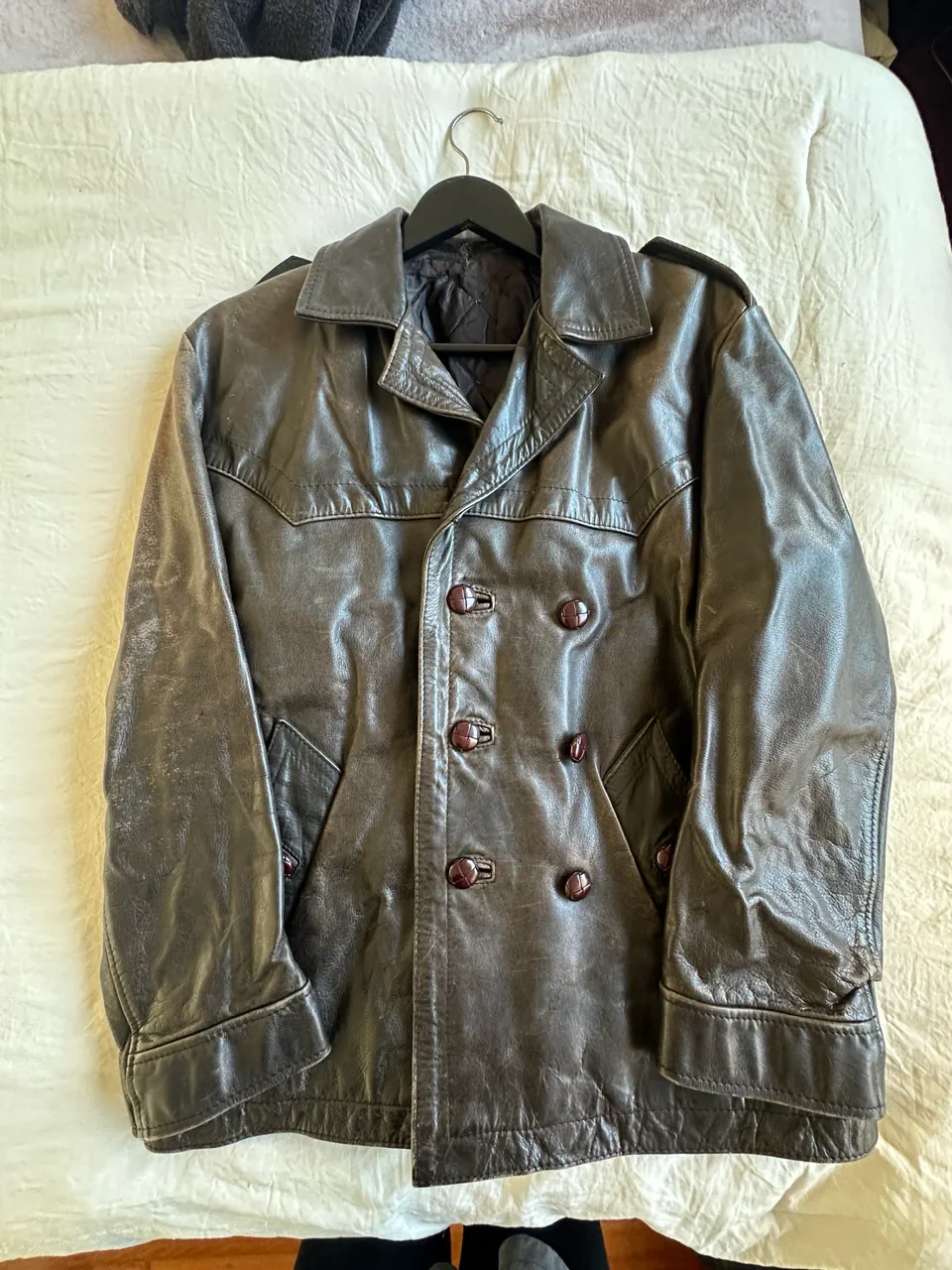 Campera Cuero argentino · Talle único