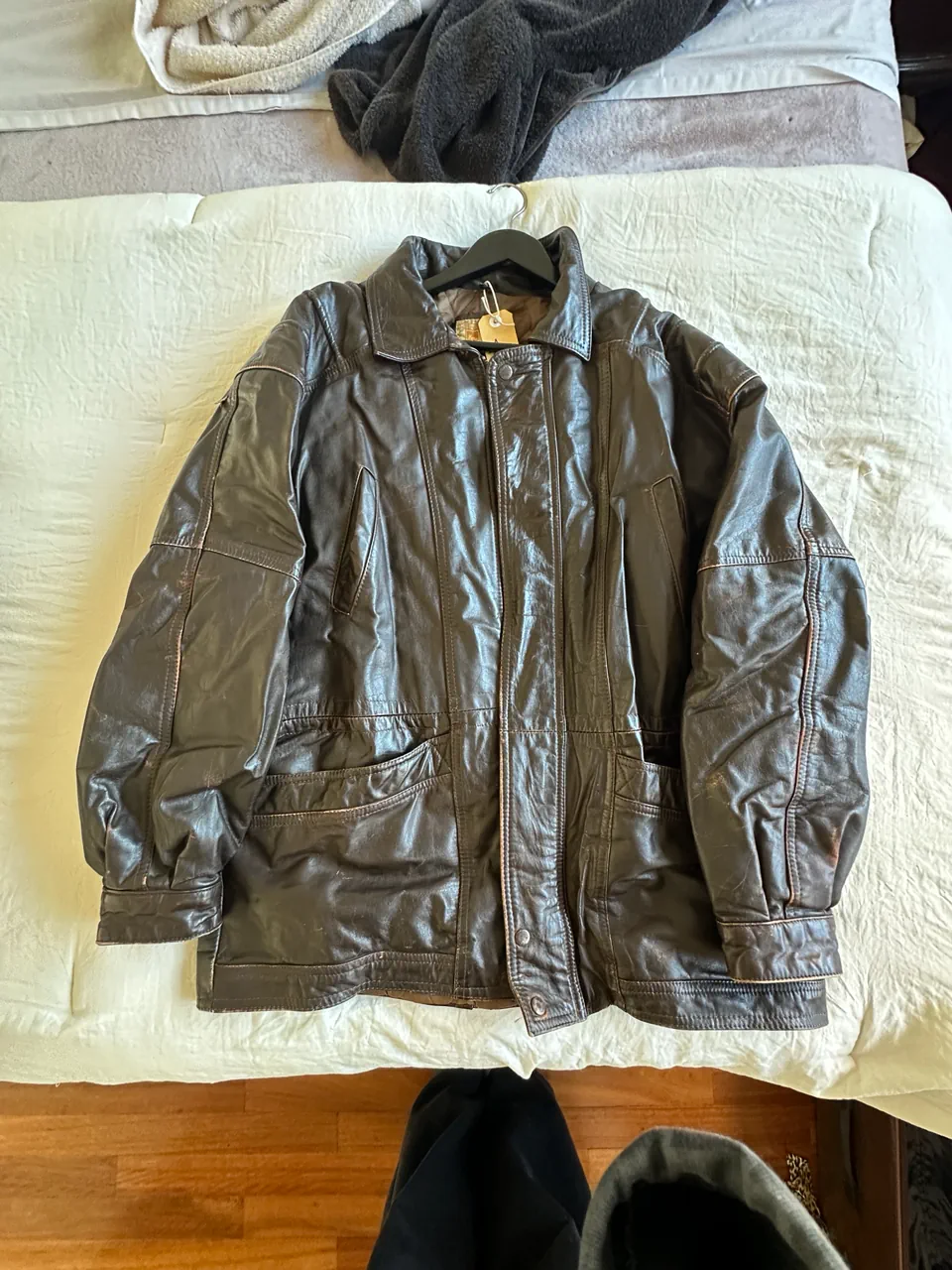 Campera Cuero argentino · Talle único