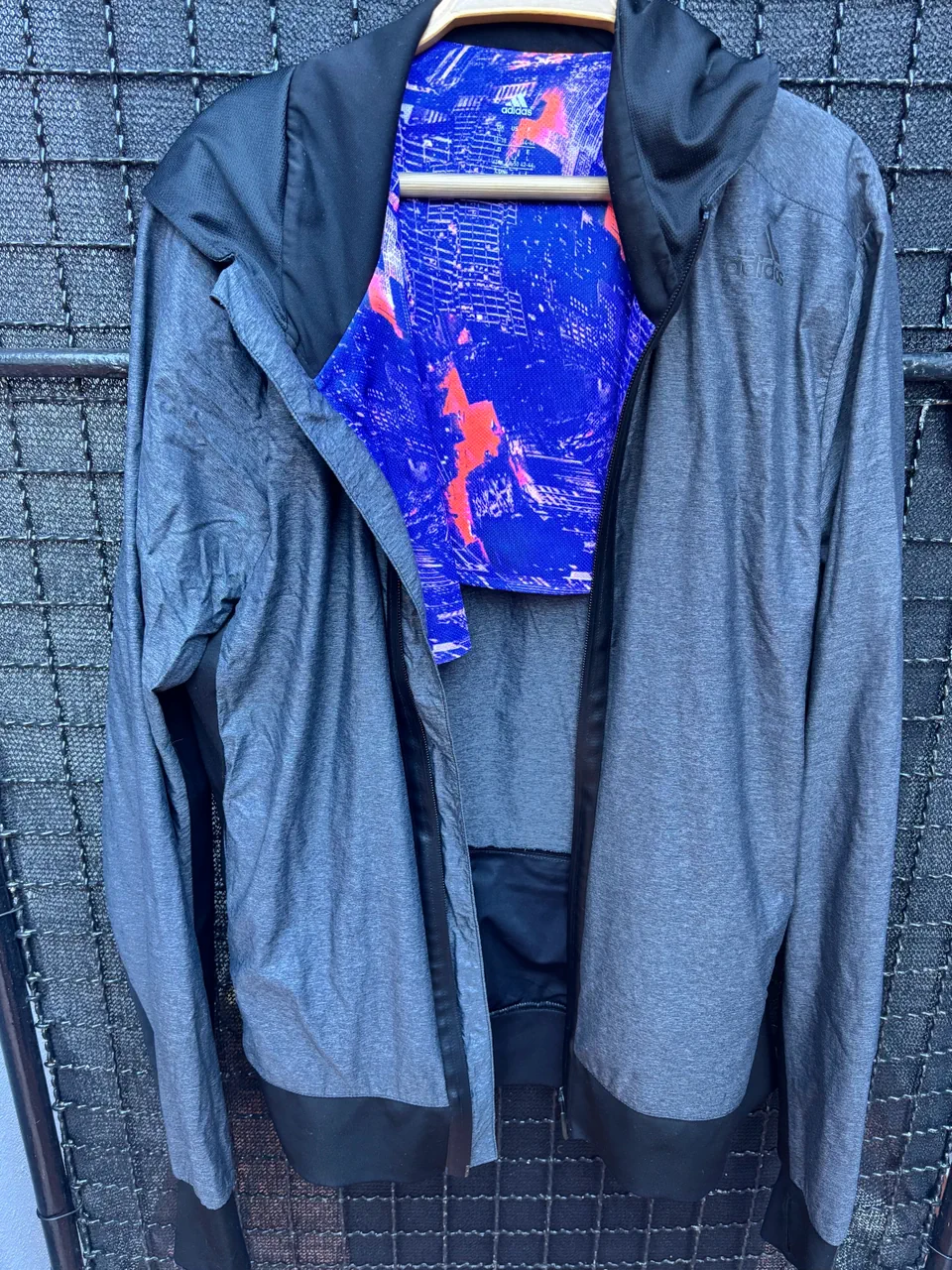 adidas · Talle L