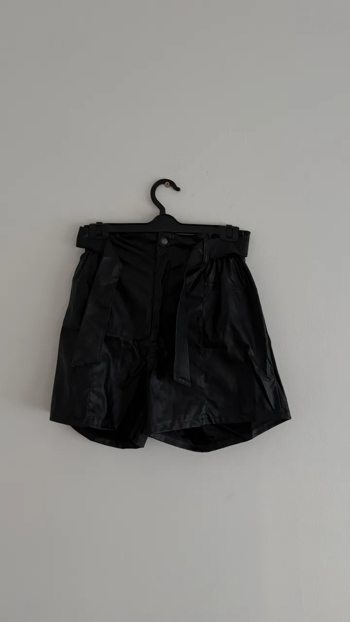 Short Generica - imagen 1