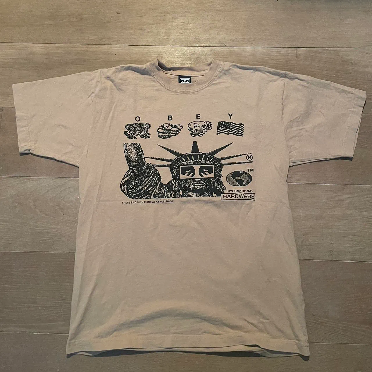 Urban Outfitters · Talle L