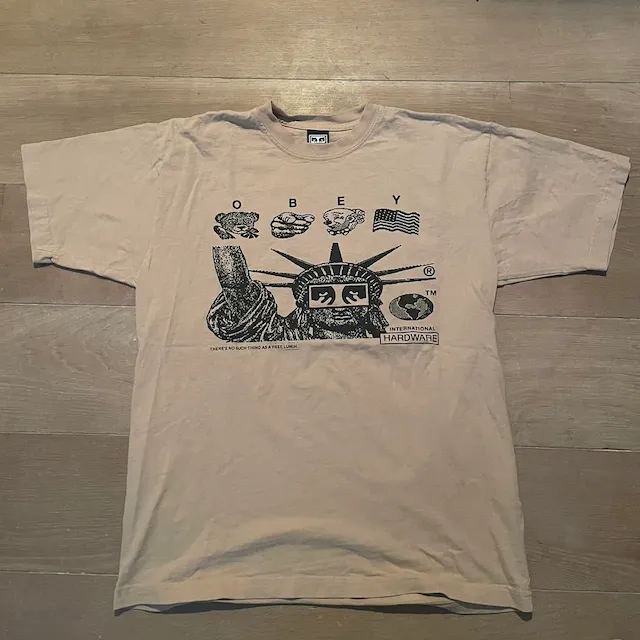 Urban Outfitters · Talle L