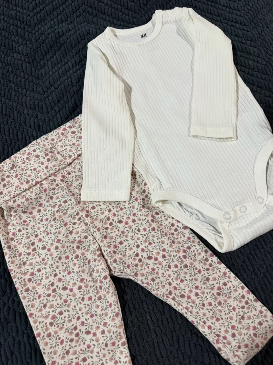 H&M · Talle 3-6 meses / 62 cm