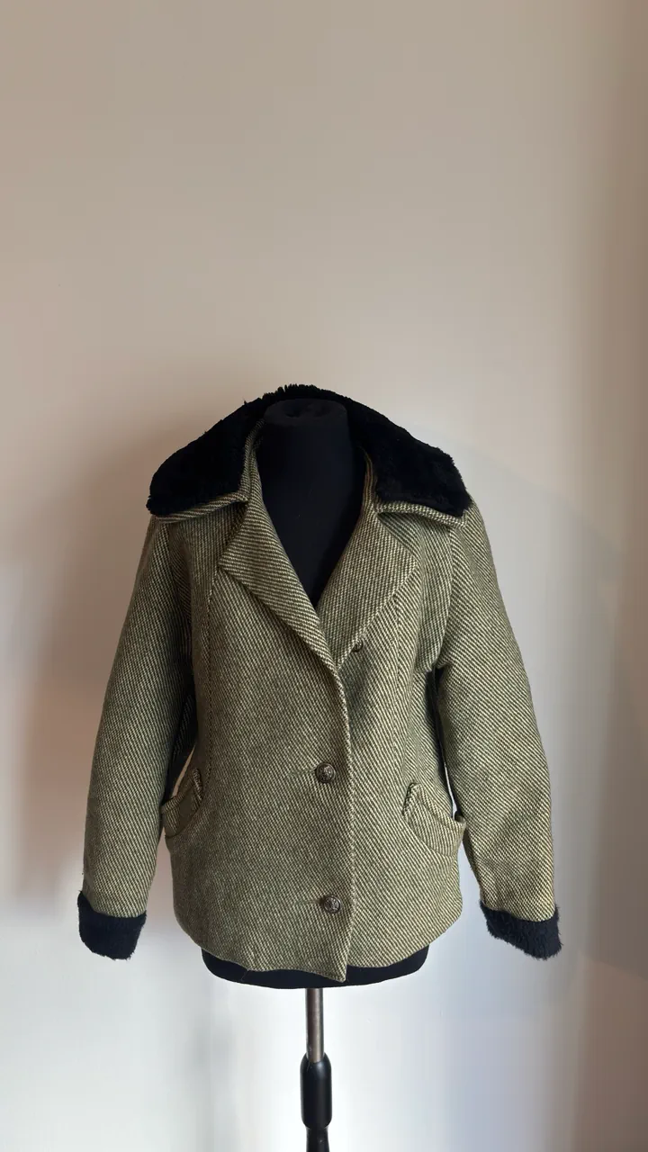 Campera ▪️ - imagen 1
