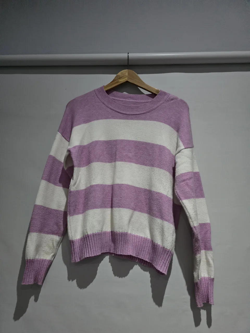 Sweater Sin marca 🩷 - imagen 1
