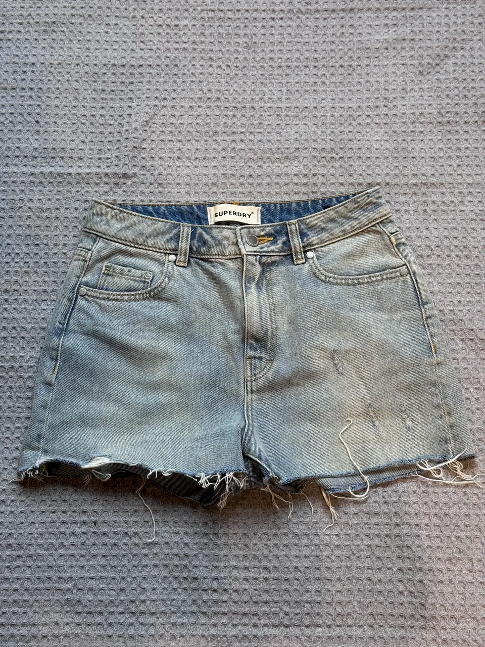 Short Superdry · Talle US 26