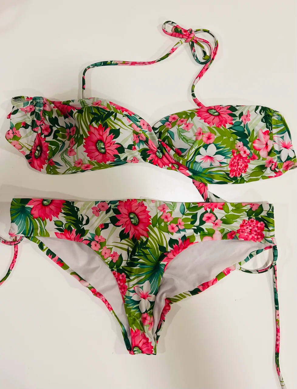 Bikini Phax - imagen 1