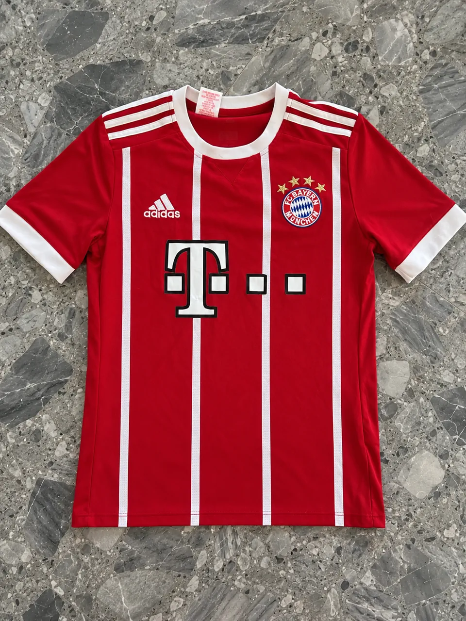 adidas · Talle L